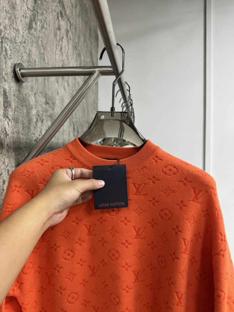 l0vis Vvtt0n sweater